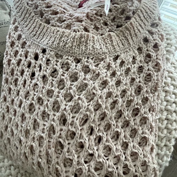 Left on Houston Slouchy Stitch Pullover - Picture 6 of 6